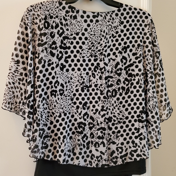 Sharagano Black Sleevele Blouse/Sheer Cape M - Picture 2 of 7